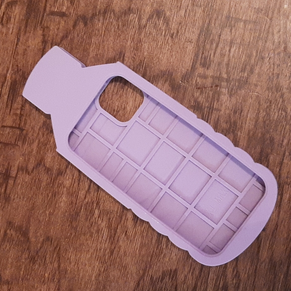 Boys tears iphone XI Max case - Picture 2 of 2